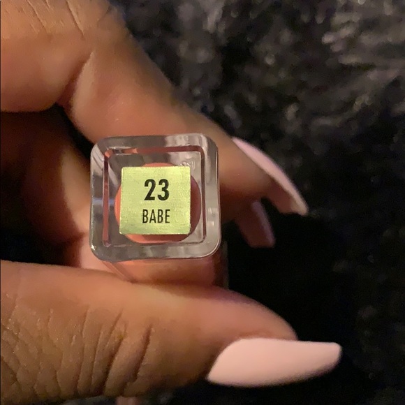 NEW! Milani Amore Matte Lip Creme, #23 Babe - Picture 5 of 5